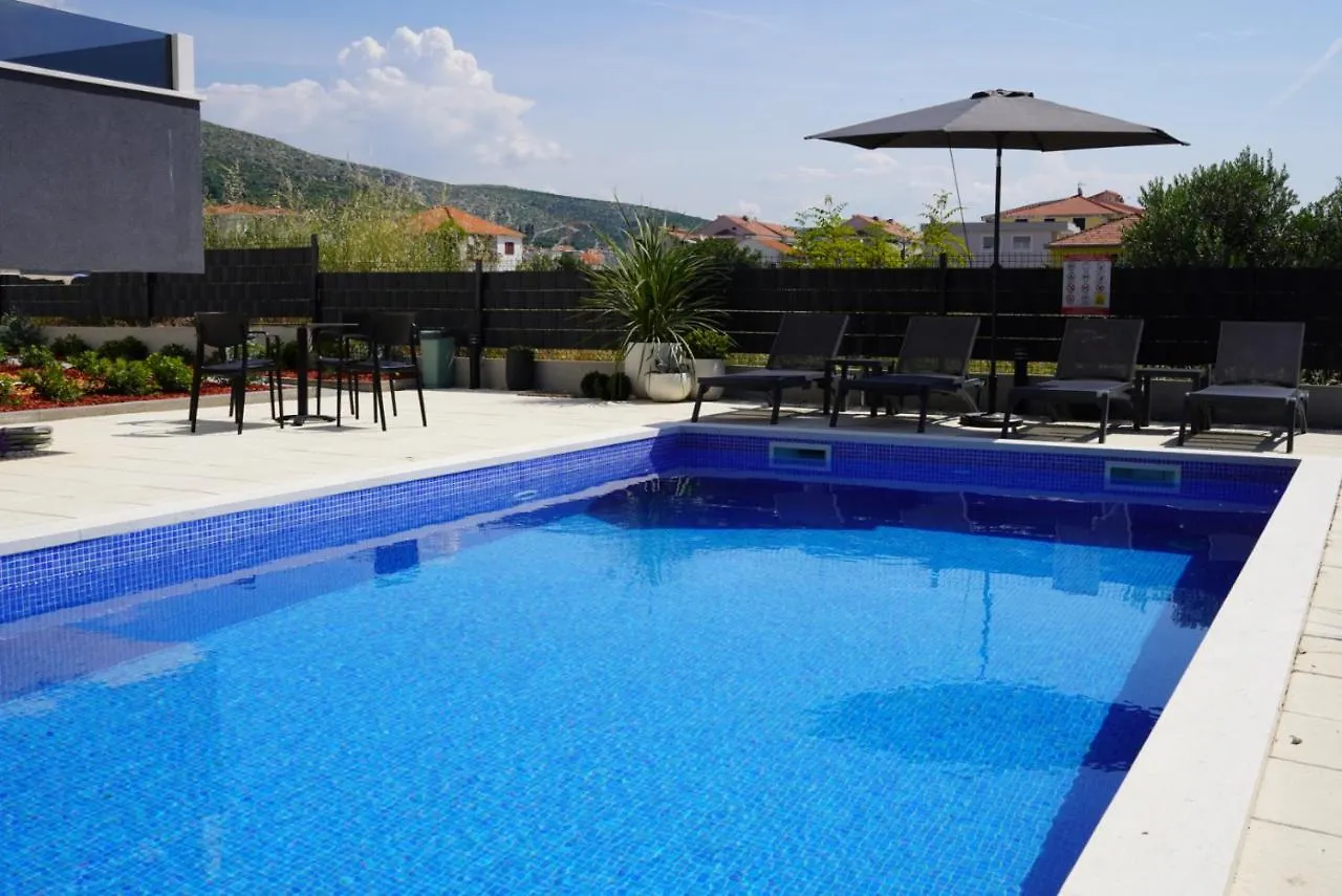 Blue Shell Trogir Apartment 0*,  Croatia