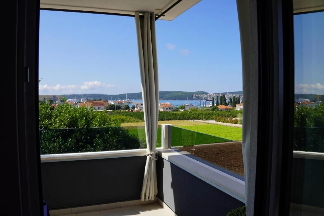 Blue Shell Trogir Apartment